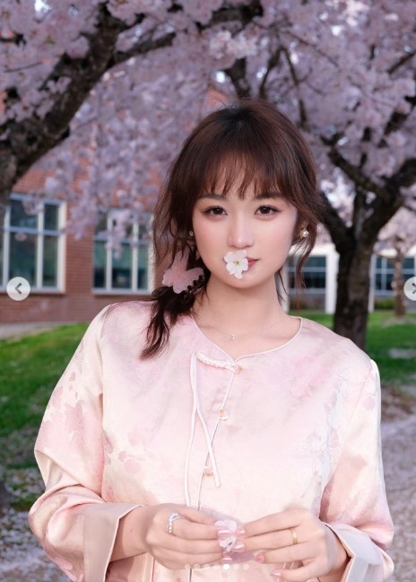 开拓者官推为杨瀚森庆生21岁女友INS转发互动 开拓者官推为杨瀚森庆生21岁女友INS转发互动