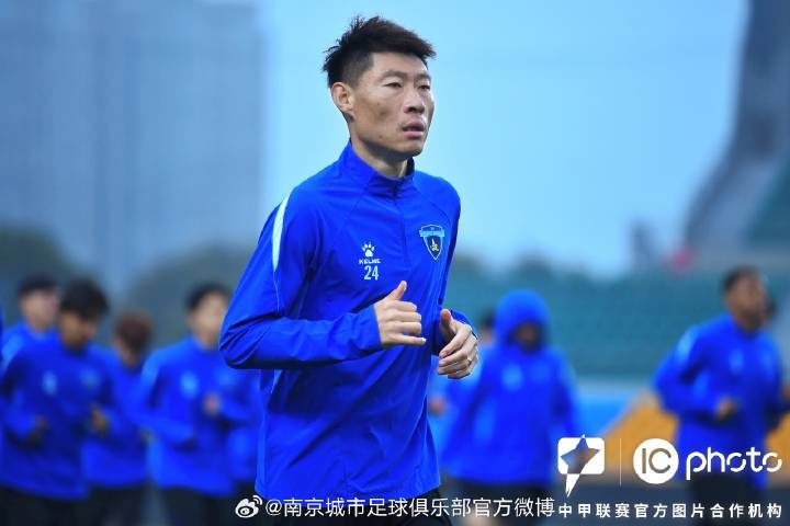 杜君鹏离队:32场后防老将告别南京城市 杜君鹏离队:32场后防老将告别南京城市