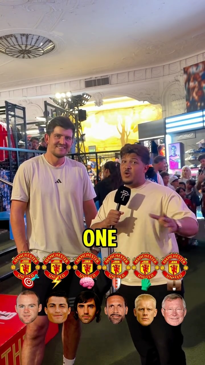 马奎尔选曼联队史最佳阵容:鲁尼中锋C罗边锋费迪南德镇后防 马奎尔选曼联队史最佳阵容:鲁尼中锋C罗边锋费迪南德镇后防