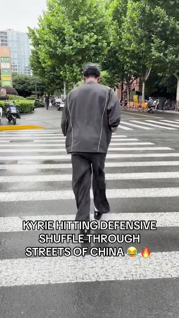欧文中国行街头秀防守滑步,动作细节引热议 欧文中国行街头秀防守滑步,动作细节引热议