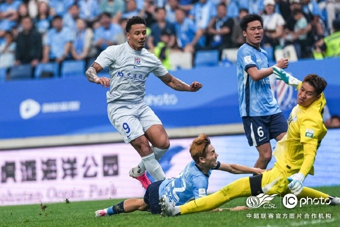 拉唐双响阿苏埃传射 申花客场4-1逆转大连英博 拉唐双响阿苏埃传射 申花客场4-1逆转大连英博