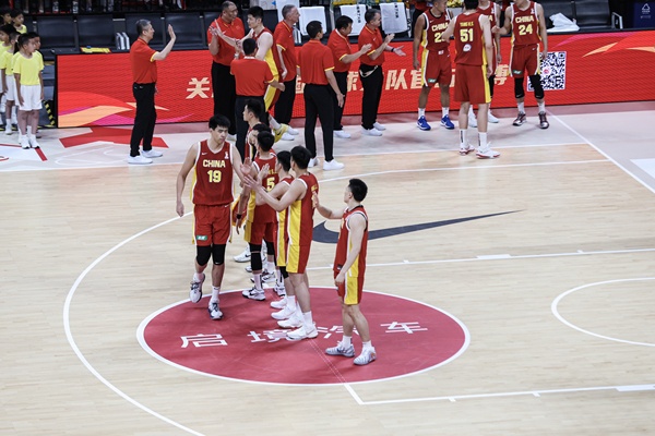 中国男篮客战中国台北12人名单不变，输日本后形势告急