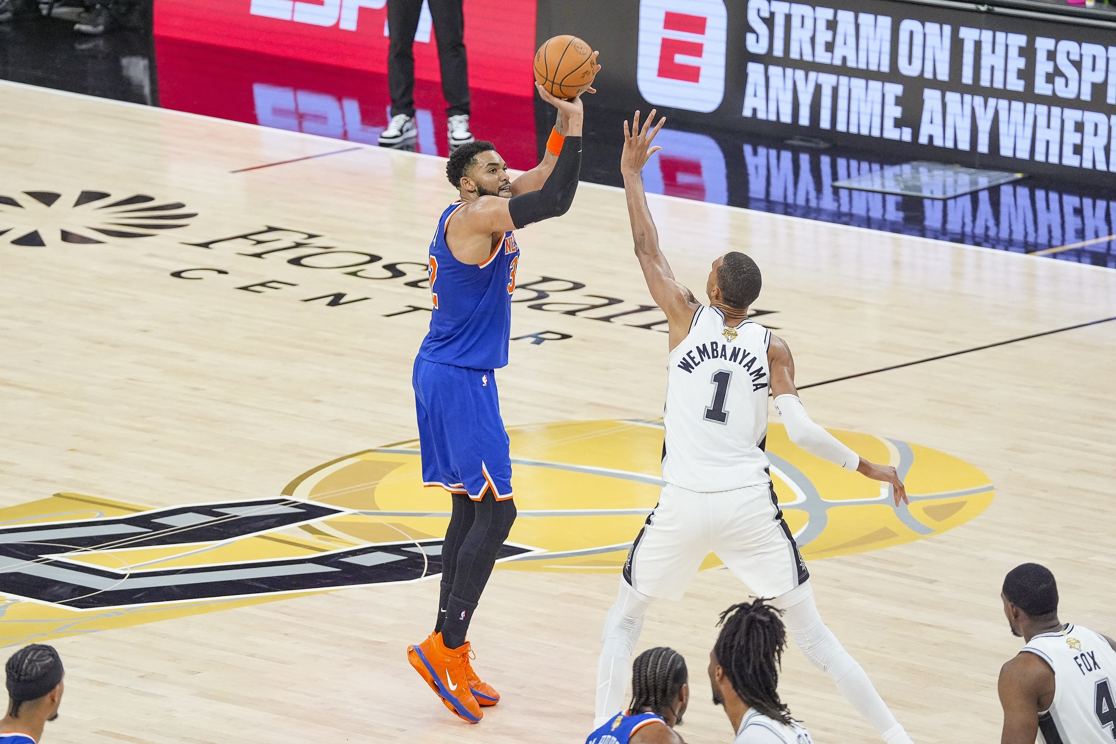 萧华:NBA近三年上座率历史最高,体育关注度份额全面碾压其他内容 萧华:NBA近三年上座率历史最高,体育关注度份额全面碾压其他内容