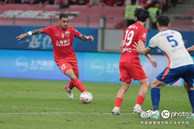 三粒进球被吹 海港主场0-1负泰山 三粒进球被吹 海港主场0-1负泰山