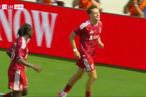 利物浦热身赛连丢四球2-4遭利兹联逆转 凯尔凯兹失误送礼勒温双响