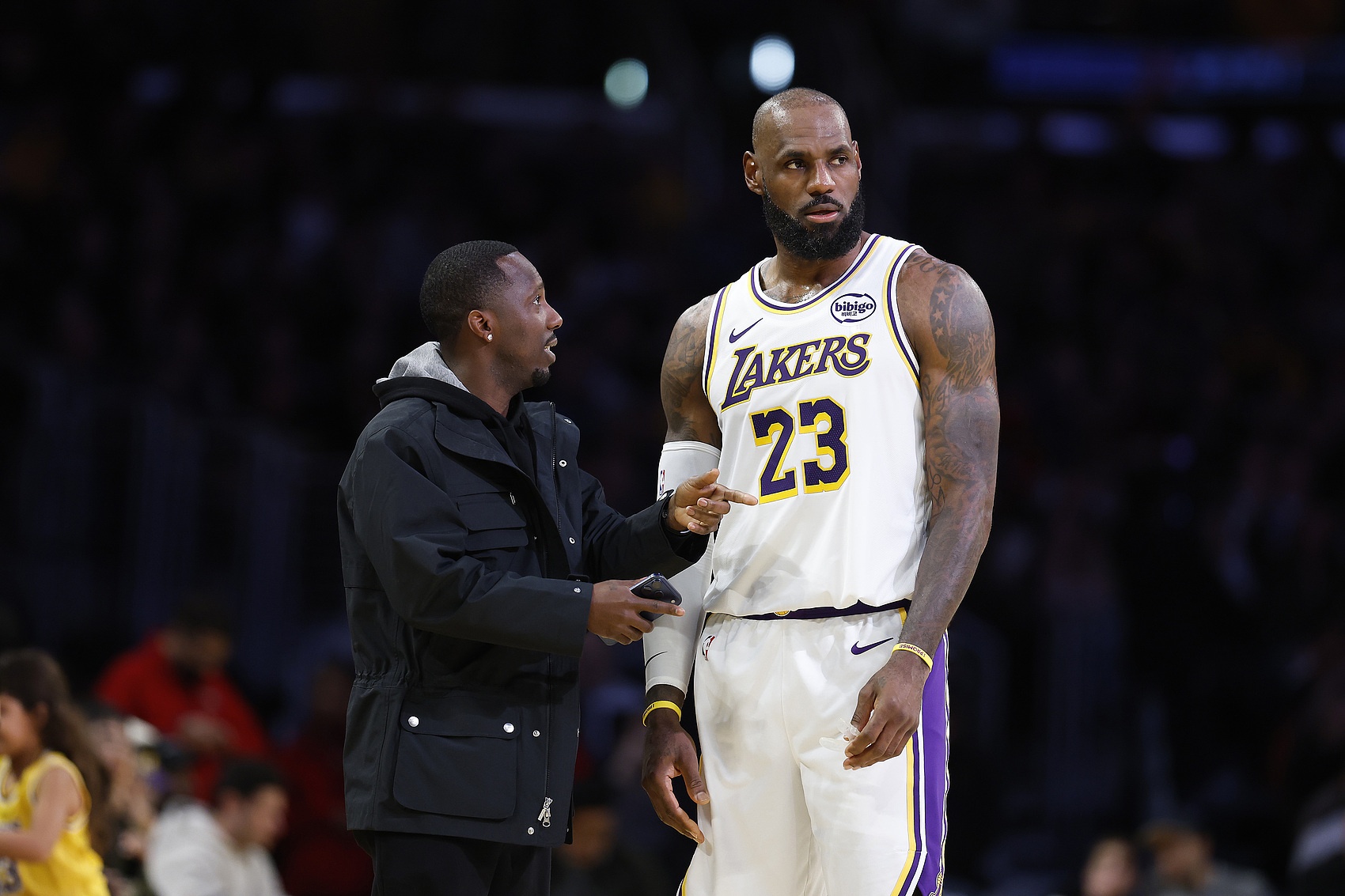詹姆斯底薪加盟76人 单季降薪4875万创NBA历史 詹姆斯底薪加盟76人 单季降薪4875万创NBA历史