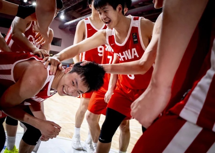 媒体人:事实证明我们的男子篮球的苗子在亚洲地区是断崖式领先的