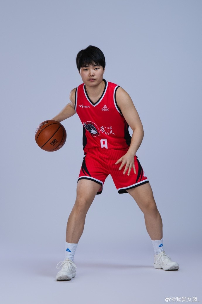 媒体人:王佳琦很不错 奈何伤病太多 中国女篮1号位真没储备了